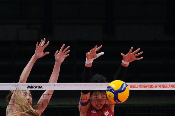 中国女排击败捷克队世锦赛四连胜领跑小组