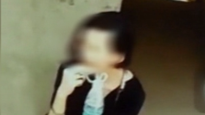 女子当街吸毒还开直播成"网红" 被抓获强制戒毒