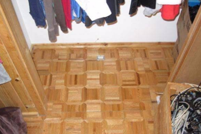 男子在家里发现暗格,打开全程拍摄了下来,一步