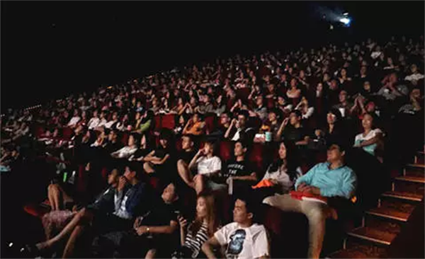 西甲女足焦点战创造上座率新纪录