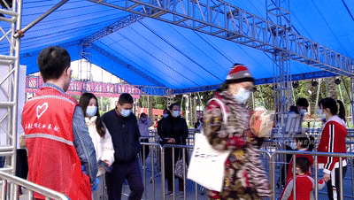号召市民做核酸，深圳多个街道社区9种语言喊话亮了！