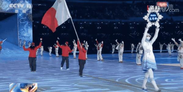 这位“豆包小姐姐”，火遍全网！她还说可以吃100个...