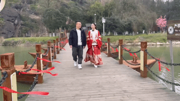 汉服小姐姐带你寻梦龙虎山 汉服小姐姐带你寻梦龙虎山