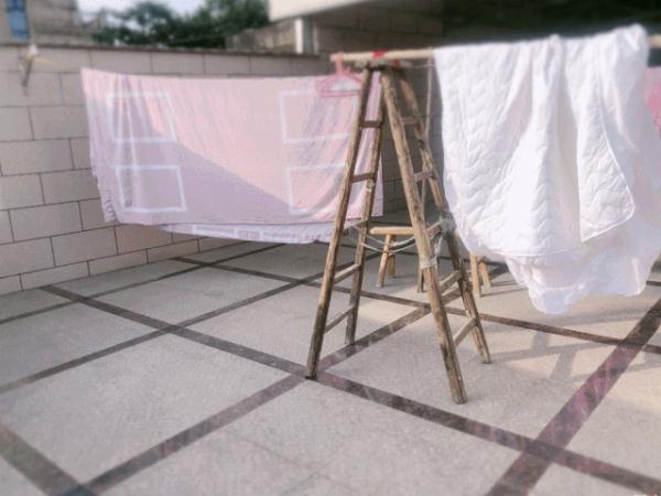 晒被子也是技术活！晒错了不仅白晒，还可能会毁被子！