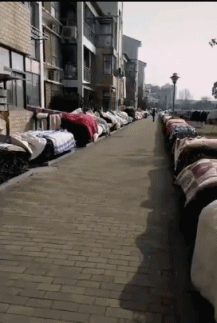 晒被子也是技术活！晒错了不仅白晒，还可能会毁被子！