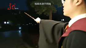 危险！哈尔滨小伙网购“魔法棒”被炸伤！商品竟然无厂名无厂址，该如何维权？