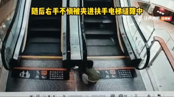 三天两起！孩子大喊“救救我”，家长可千万别马虎！