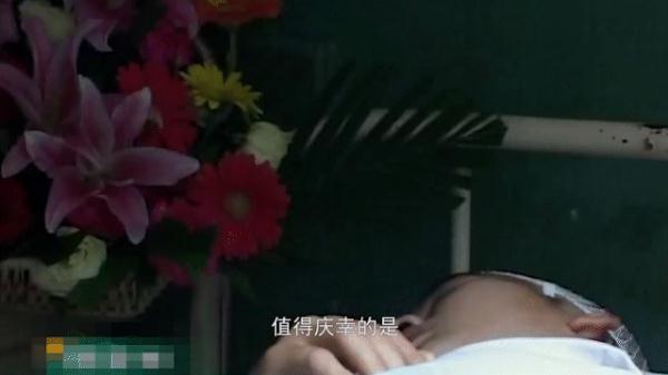 站在阴影里作报告的他，23年生死卧底上百次！