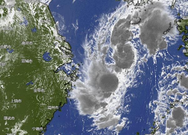 上海暴雨、台风蓝色预警高挂！“桑达”到哪儿了？周末还能出门吗？