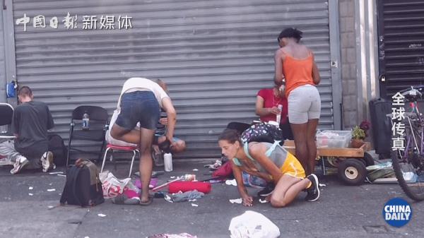 美国流浪者暴增！男子餐厅吃饭被打，瘾君子随地扔注射针头