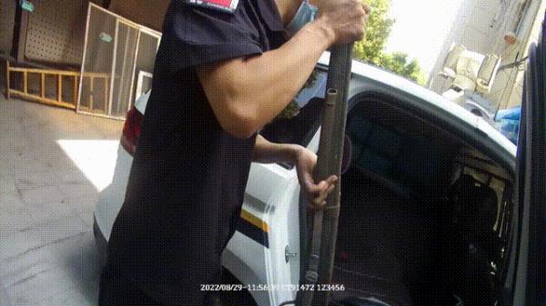 “我家有杆枪，2米长……”