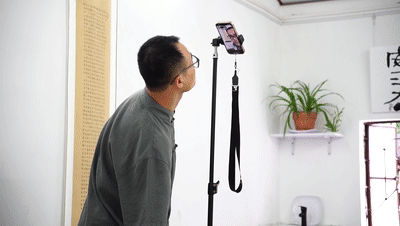 全网点赞！深圳无臂小伙练就“一口”好字