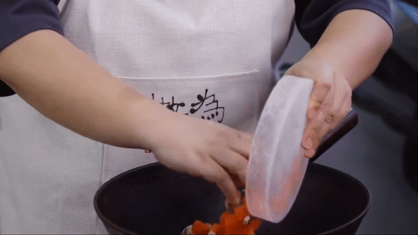 吃板栗的季节到了，教你一道板栗焖饭！
