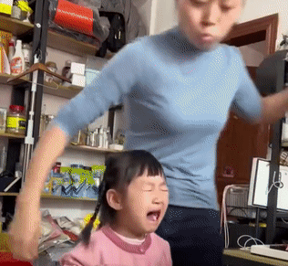 不惯着！女儿吃饭磨蹭40分钟，被妈妈反向拿捏！