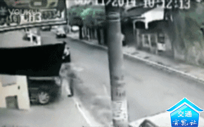 停车忘拉手刹 溜车酿事故 | 一线微观