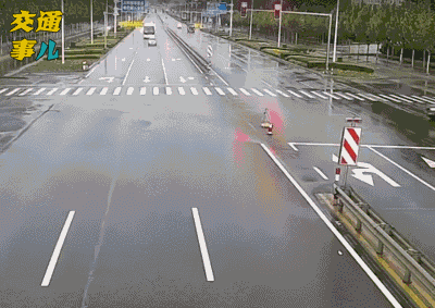 大货车闯红灯,抢=祸! 大货车闯红灯,抢=祸!