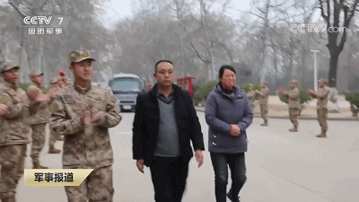 致敬英雄父母！这个春节他们和“孩子”在一起