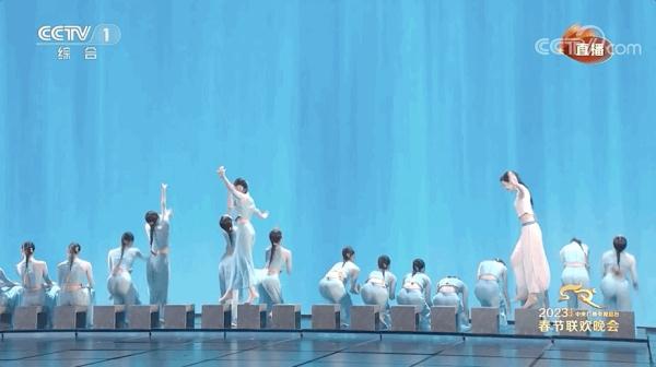 惊艳全网的《碇步桥》，背后的故事更美！