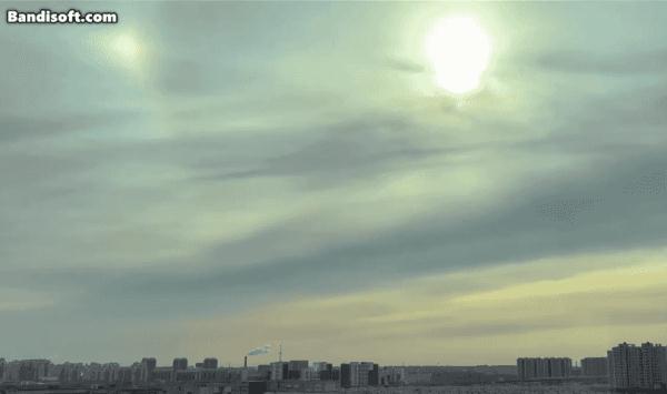 抬头见“幻日”，今儿北京这太阳这预示会有风雨？