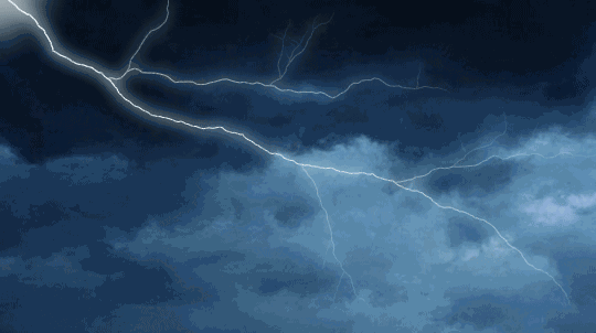 你也被雷声震醒了吗？牢记这些，防雷击