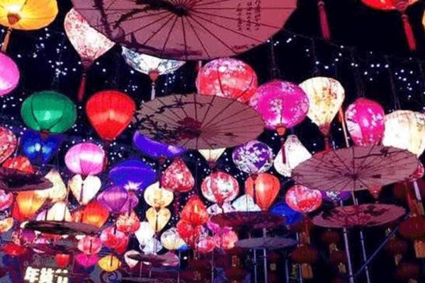 杭州今晚下雨，会影响烟花秀么？
