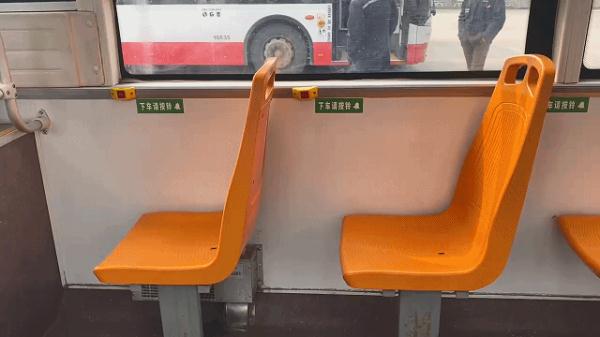 成都市首批“响应停靠公交”正式运行