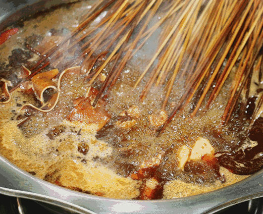 取缔乐山油炸串串？网友吵翻！官方发话了