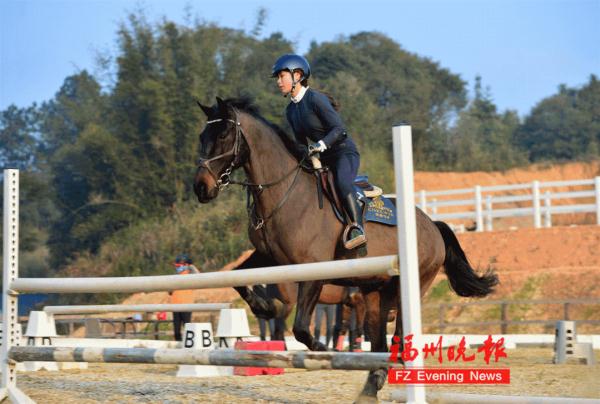 太飒了！福州美少女亮相全国赛场！