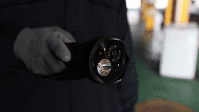 奇奇怪怪？！铁路职工上班需要镜子、摩丝、号角 、粉笔……