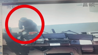 “我老公在手机里呀…”她抹着泪闯进了派出所