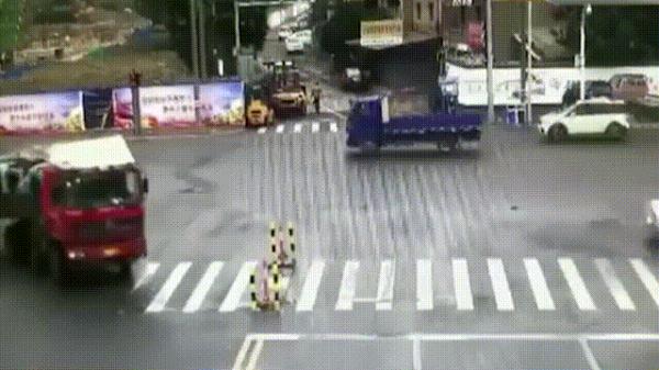 超载109% 钢卷板运输车被查处