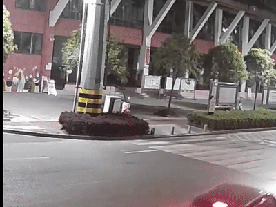 凌晨4点，桥边的挣扎和果断