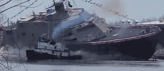 “一声巨响!”,美战舰刚下水就撞了 “一声巨响!”,美战舰刚下水就撞了