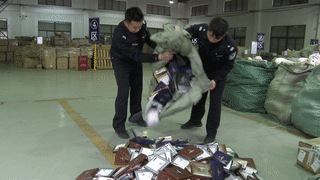 【砺剑行动】这巧克力的味道不对! 【砺剑行动】这巧克力的味道不对!