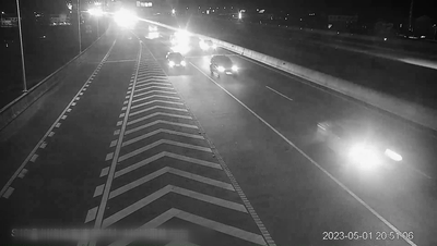 高速出口停车变道逼停多车，高速交警：记10分！