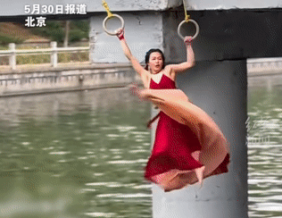 官方出手！多人前来花式挑战“徒手爬桥”，一度火遍全网