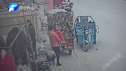 “查他！”资阳特警扮演人贩子演技逼真吓坏网友