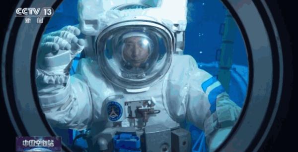 追梦人终成圆梦人！原来“博士天团”逐梦太空经历了这些……