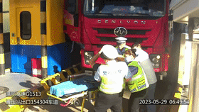 收费员多问一句，救下一条命！