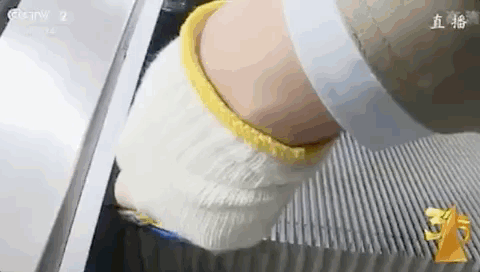 危险！因为穿了这个鞋，有人半个脚趾没了……