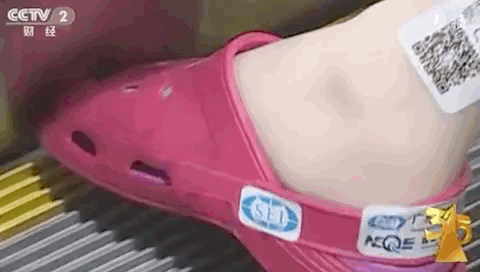 危险！因为穿了这个鞋，有人半个脚趾没了……