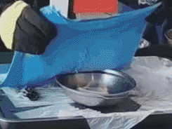 固体酒精起火 严禁用水灭火 固体酒精起火 严禁用水灭火