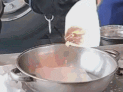 固体酒精起火 严禁用水灭火 固体酒精起火 严禁用水灭火