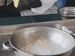 固体酒精起火 严禁用水灭火 固体酒精起火 严禁用水灭火