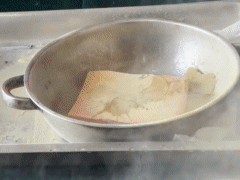 固体酒精起火 严禁用水灭火 固体酒精起火 严禁用水灭火