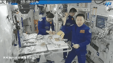 坐神舟飞船上过太空的食物啥味啊？真香！！！