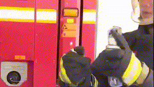 高温天气10岁男童竟被冻伤,这种网红清凉神器慎用→ 高温天气10岁男童竟被冻伤,这种网红清凉神器慎用→