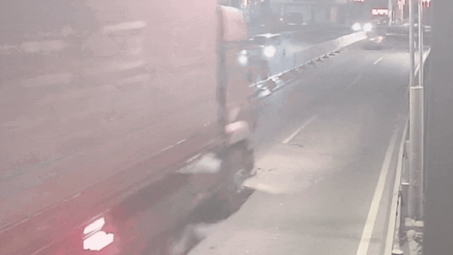 一次逆行,让她付生命的代价! 一次逆行,让她付生命的代价!