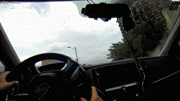 警车内为何会传出婴儿的啼哭声? 警车内为何会传出婴儿的啼哭声?