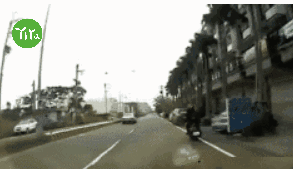 警惕“开门杀” 小疏忽惹大祸